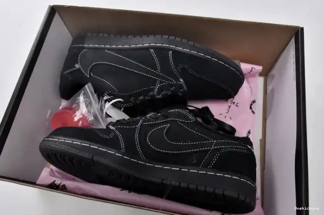 One Kick Scott Air Jordan Travis Phantom Black x 1 OG Low DM7866-001 0701